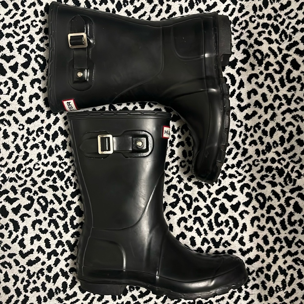 HUNTER short rain boots with socks!